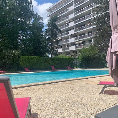 Apartamento Mont Royal Balcon Et Piscine Annecy Exterior foto