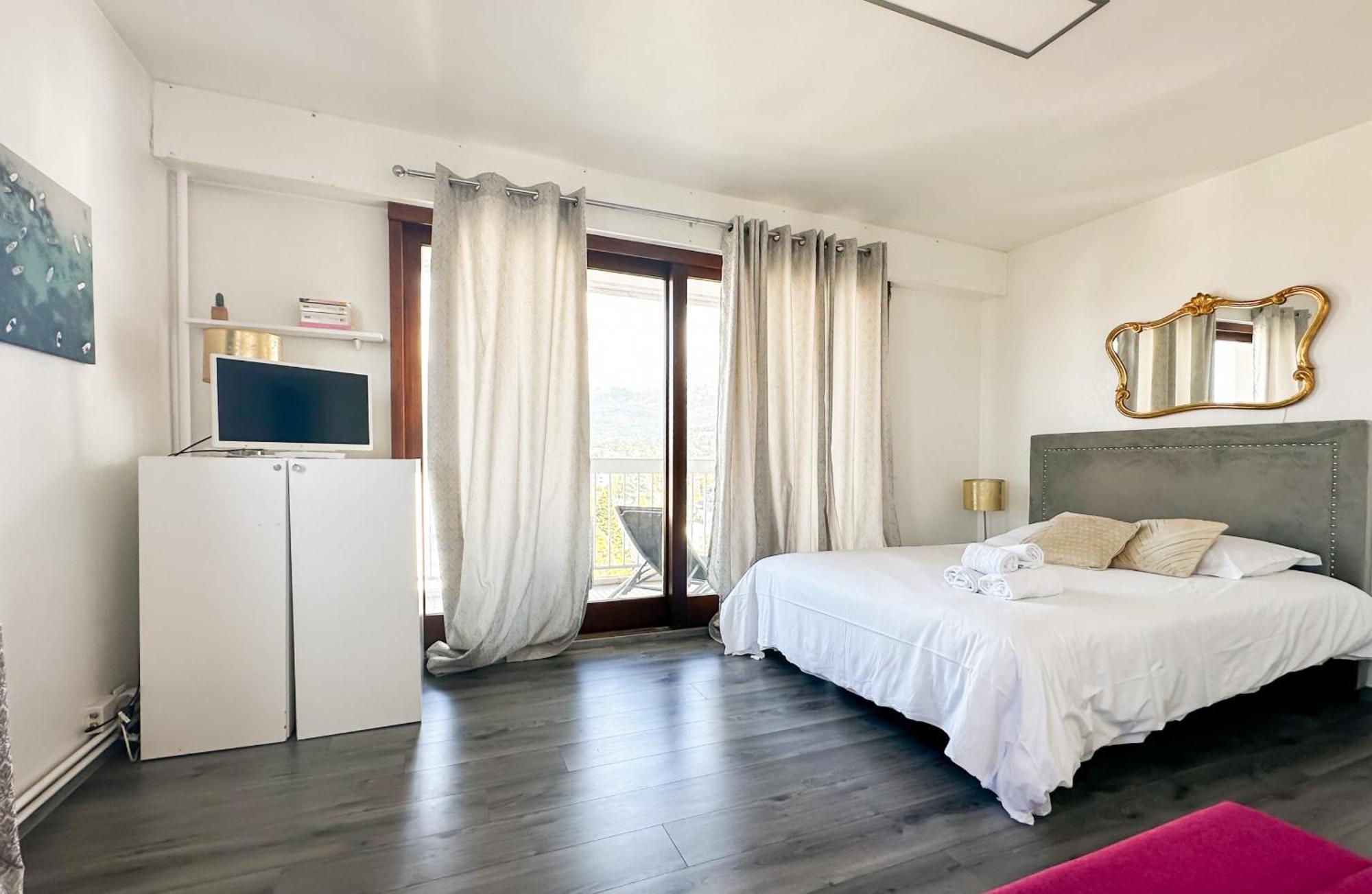 Apartamento Mont Royal Balcon Et Piscine Annecy Exterior foto