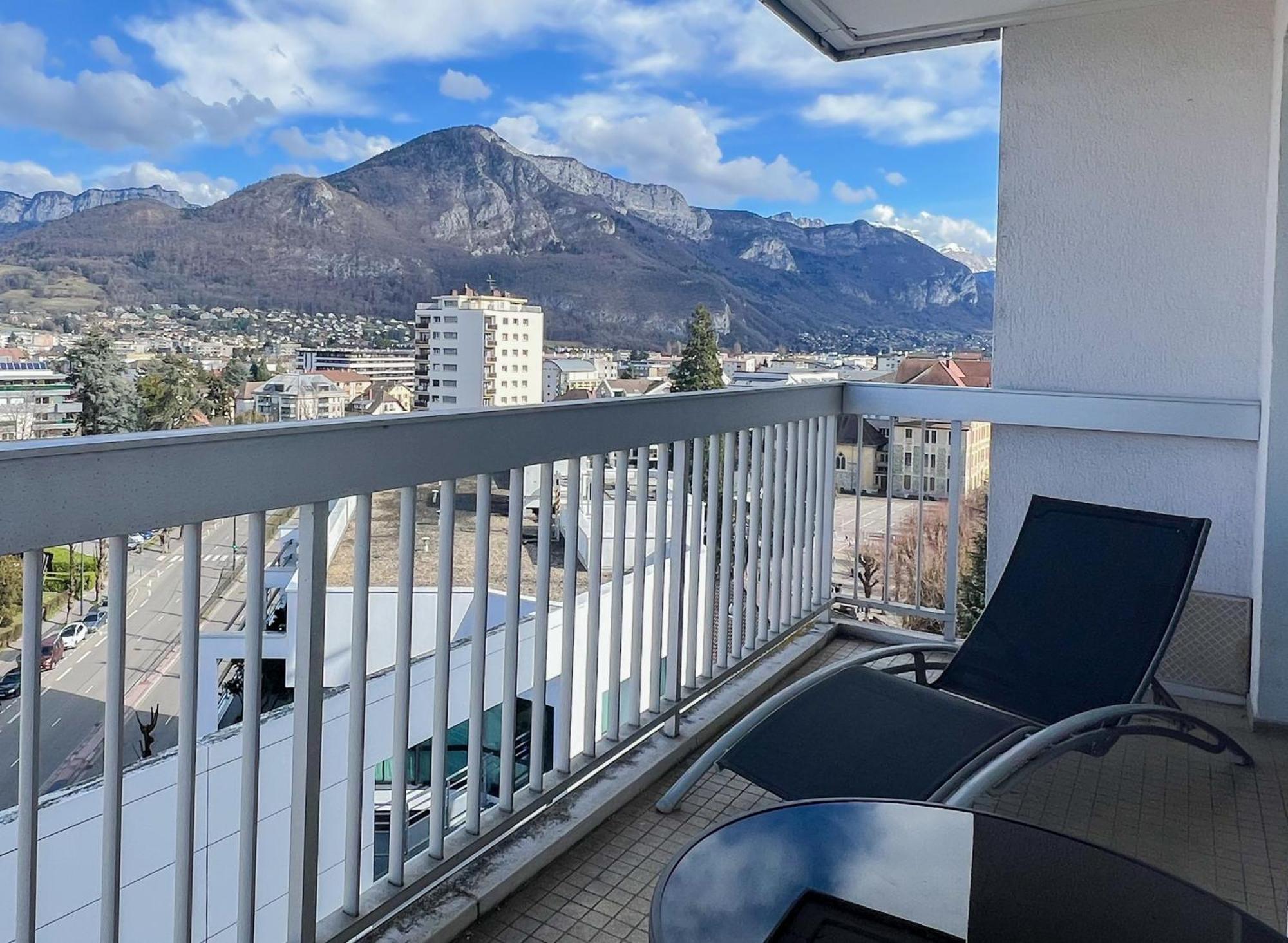 Apartamento Mont Royal Balcon Et Piscine Annecy Exterior foto